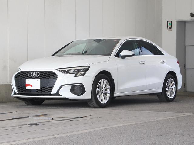 Ａ３セダン ３０ＴＦＳＩ　ナビＰＫＧ　コンビニエンスＰＫＧ　１オーナー　衝突被害軽減ブレーキ　レーンキープアシスト　パーキングアシスト　障害物センサー　バックカメラ　過給器設定モデル　ＨＤＤナビ　フルセグ　ＥＴＣ　スマートキー