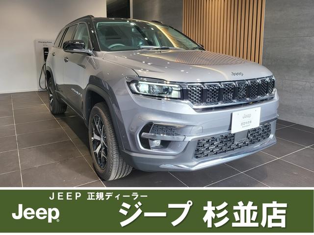 クライスラー・ジープ ジープ・コマンダー リミテッド　登録済み未使用車　ディーゼルエンジン搭載　４ＷＤ　１０．１インチナビゲーションシステム　バックモニターガイド線付き　カープレイ対応オーディオ　ＥＴＣ　レザーシート　前後コーナーセンサー　ＬＥＤヘッドライト装着車　ブラインドスポットモニター