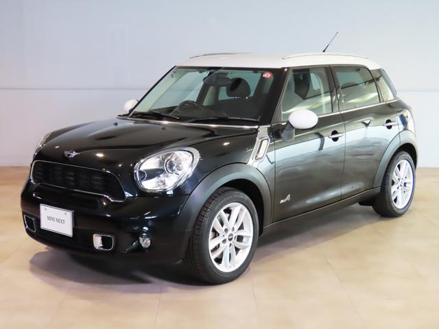 ＭＩＮＩ ＭＩＮＩ クーパーＳ　クロスオーバー　オール４　２．７万キロ　ガソリンモデル・クーパーＳオール４　４人乗り　レザーコンビシート　キセノンヘッドライト　カロッツェリア製ＨＤＤナビ・ＥＴＣ　１７インチシルバーＡＷ