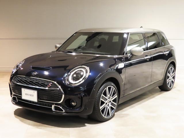 ＭＩＮＩ クーパＳＤクラブマンプレミアム＋Ｐミニユアーズトリム　認定中古車輌　禁煙ワンオーナー整備記録簿　アップルカープレイ対応ＨＤＤナビ　ＥＴＣ　パークセンサー付バックカメラ　ＡＣＣ　Ｙｏｕｒｓスタイル　１８ｉｎブリティッシュホイール　ヒーター付ブラックレザー（1枚目）