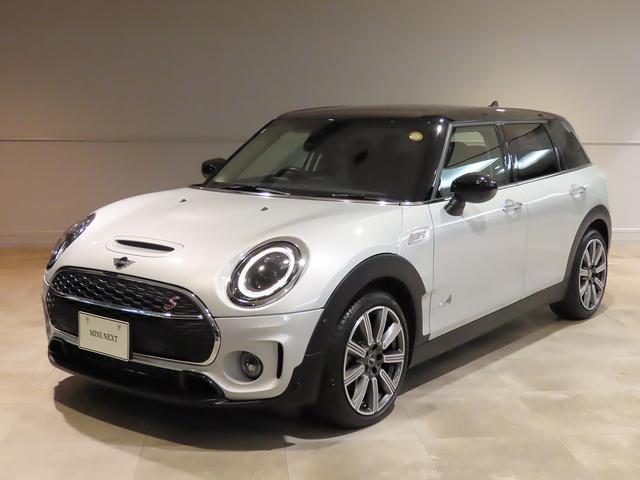 ＭＩＮＩ クーパーＳ　クラブマン　オール４　クラシック・トリム　認定中古車輌　禁煙ワンオーナー整備記録簿　ＡＣＣ搭載　ヒーター付レザレットコンビシート　デジタルメーター　タッチパネルＨＤＤナビ＋ＥＴＣ　前後パークセンサー付バックカメラ　キック開閉付スプリットドア（1枚目）