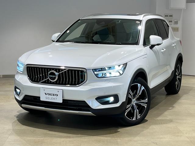 ボルボ ＸＣ４０ リチャージ　ＰＨＶ　Ｔ５　インスクリプション　パノラマサンルーフ　レザーシート　９インチタッチスクリーンナビゲーション　地デジチューナー　スマートキー　バックカメラ　シートヒター　電動メモリーシート　電動テールゲート　インテリセーフ　ＥＴＣ