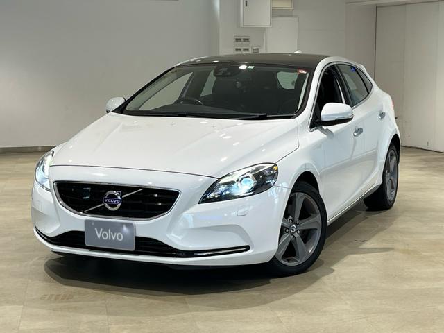 ボルボ Ｖ４０ Ｔ４　ＳＥ　ガラスルーフ　レザーシート