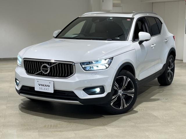 ボルボ ＸＣ４０ Ｔ４　ＡＷＤ　インスクリプション　パノラマサンルーフ　レザーシート　シートヒーター　１９インチアルミホイール　電動テールゲート　電動メモリーシート　９インチタッチスクリーンナビゲーション　スマートキー　ＥＴＣ　アクティブクルーズ