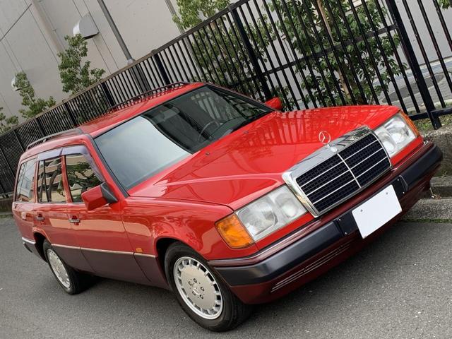 ミディアムクラス(メルセデス・ベンツ) ３００ＴＥ　特注グリーンレザー内装 中古車画像