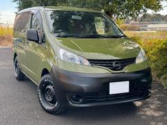 日産　ＮＶ２００バネットバン　ＧＸ　１．６　マッドタイヤ　ブラウンシート