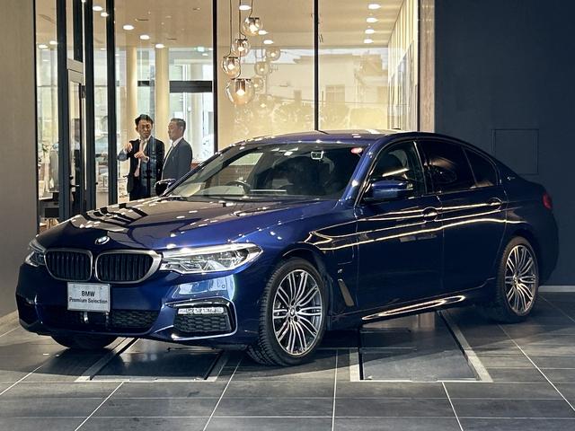 ＢＭＷ ５シリーズ ５３０ｅ　Ｍスポーツ　純正ドライブレコーダー　１９ＡＷ　シートヒーター　ミュージックコレクション　ＣＤ／ＤＶＤ　ブラックレザー電動シート　オートホールド　トップビュー　パーキングアシスト　フルセグ　パドルシフト　禁煙車