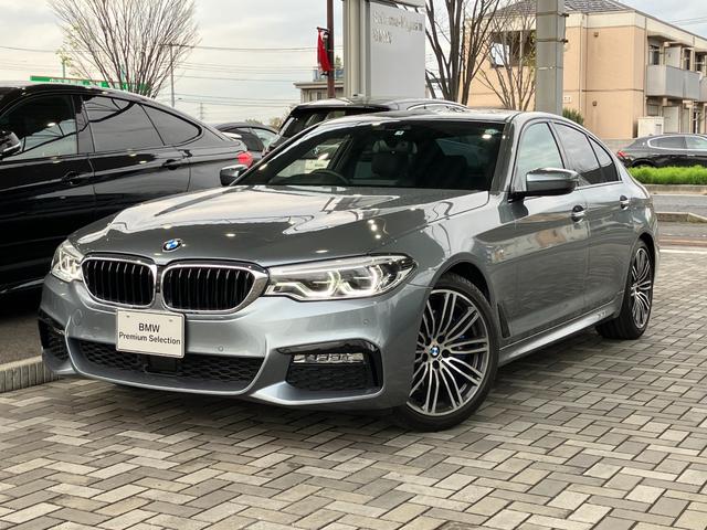 ＢＭＷ ５シリーズ ５３０ｉ　Ｍスポーツ　ワンオーナー　禁煙車　ドライビングアシスト　レーンチェンジウォーニング　ヘッドアップディスプレイ　アクティブクルーズコントロール　ガラスサンルーフ　フルセグＴＶチューナー　アンビエントライト　ＥＴＣ