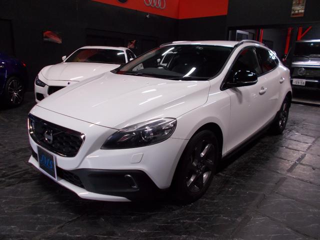 ボルボ Ｖ４０ クロスカントリー　Ｔ５　ＡＷＤ　ディーラー整備車両