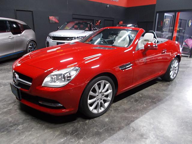 正規ディーラー車！程度良好な人気ファイアオパール！ ２０１２年モデル　ＳＬＫ２００ブルーエフィシェンシースポーツの入庫です！