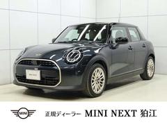 MINI クーパーC フェイバリット・トリム 認定中古車/ナビ/アップルカープレイ/アンドロイドオート/ACC/ETC/シートヒーター/ステアリングヒーター/LEDヘッドライト/バックカメラ/前後センサー/衝突軽減ブレーキ 中古車画像
