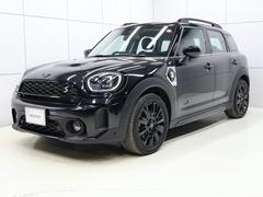 ＭＩＮＩ　ＭＩＮＩ　クパＳＥクロスオバオル４プレミアム＋Ｐクラシクトリム　ＡｐｐｌｅＣａｒＰｌａｙ　前後障害物センサーＲカメラ　シートヒーター