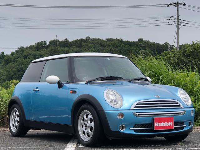 ＭＩＮＩ ＭＩＮＩ クーパー　走行６．０万キロ・禁煙・取扱説明書・記録簿・カギ２本・キーレスキー・ラジオ・フォグランプ・パワステ・エアコン・ＡＴマニュアルモード・電動格納ミラー・プライバシーガラス・純正１５インチアルミホイール