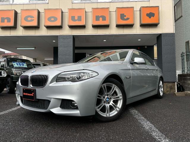 ５２８ｉ　本革シート　サンルーフ　ＥＴＣ　ナビ　ＴＶ　バックカメラ　１８インチアルミホイール　直６・３Ｌエンジン