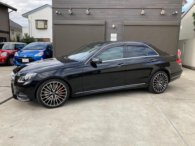 Ｅ５５０　アバンギャルド　禁煙車　ドラレコ　ＥＴＣ　純正ナビ　ＴＶ　ウッドハンドル　サンルーフ　ハーマンカードン　バックカメラ　前席マッサージ機能　シートヒータ－　シートベンチレーション　スペアキー　取扱説明書　整備手帳