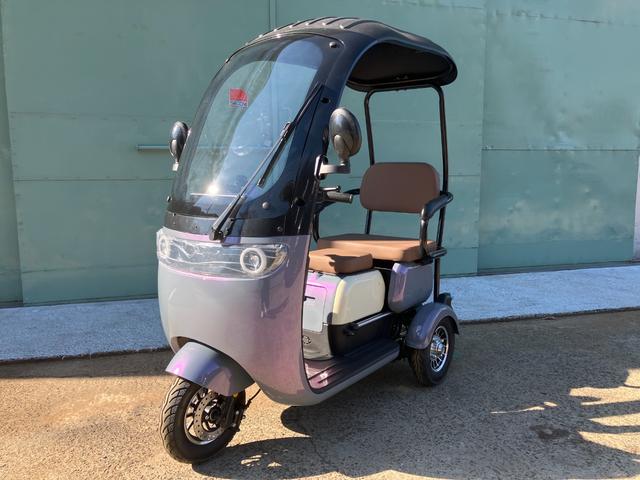 ちょい乗りサイズの便利な相棒！ コンパクトな車体で取り回しが楽ちんです。初めての電動モビリティにどうぞ！