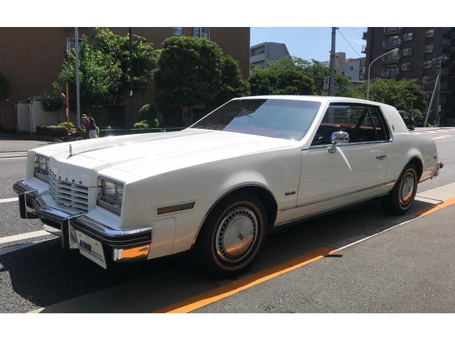 オールズモビルトロネード Ｂｒｏｕｇｈａｍ　Ｃｏｕｐｅ　ディーラー車（1枚目）