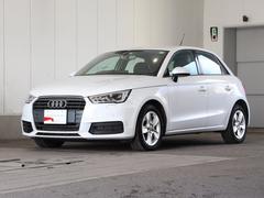 アウディ　Ａ１スポーツバック　１．０ＴＦＳＩ　ＴＶチューナー　コンビニエンスＰＫＧ　障害物センサー