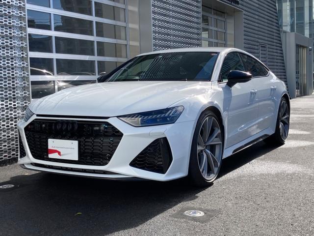 RS7スポーツバック（アウディ）　エアサスペンション装着車　４ＷＤ　セラミックブレーキ　カーボンパッケージ　ワンオーナー　禁煙車　ＨＤＤナビ　フルセグＴＶ　衝突被害軽減ブレーキ　全周囲カメラ　ＥＴＣ　ＬＥＤヘッドライト 中古車画像