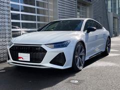 アウディ　ＲＳ７スポーツバック　　エアサスペンション装着車　４ＷＤ　セラミックブレーキ