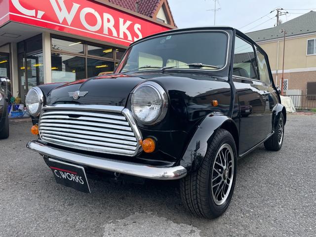 ローバー ｍｉｎｉ クーパー１ ３ｉ ａｔ スミスセンターメーター ホワイト １２インチコスミックｍｋ ｉｉアルミ 同色オーバーフェンダーの中古車 グーネット中古車