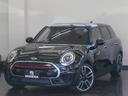 ＭＩＮＩ ジョンクーパーワークス　クラブマン　ダイナミカスポーツレザーシート　シートヒーター　インテリジェントセーフティ　ＡＣＣ　ＭＩＮＩドライビングモード　ヘッドアップディスプレイ　タッチスクリーンナビ　バックカメラ　スマートキー　ＥＴＣ（1枚目）