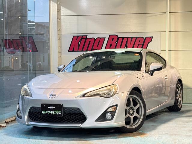 ＧＴ　ＫＹＢサスペンション＆ショックアブソーバー　社外１７インチアルミ　地デジフルセグＳＤナビ　バックカメラ　ＥＴＣ
