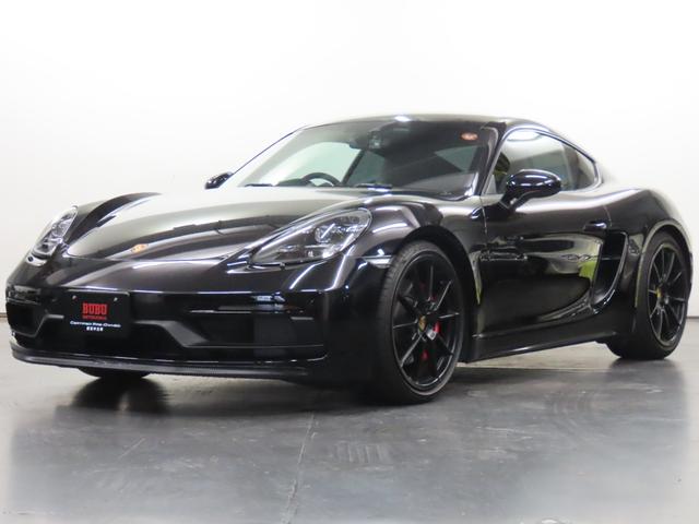 ７１８ケイマン(ポルシェ) ７１８ケイマンＧＴＳ　４．０　ＧＴＳインテリアＰＫＧ　カーボンＩＮＴ　ＭＭＩナビ　Ｂカメラ　ＦＲセンサー　スポクロ　ＰＡＳＭ　半革　シートヒーター　電格ミラー　ＰＤＬＳ＋　ＢＬＫ２０ＡＷ　赤キャリパ　ティンテッドテール　スポエキ 中古車画像