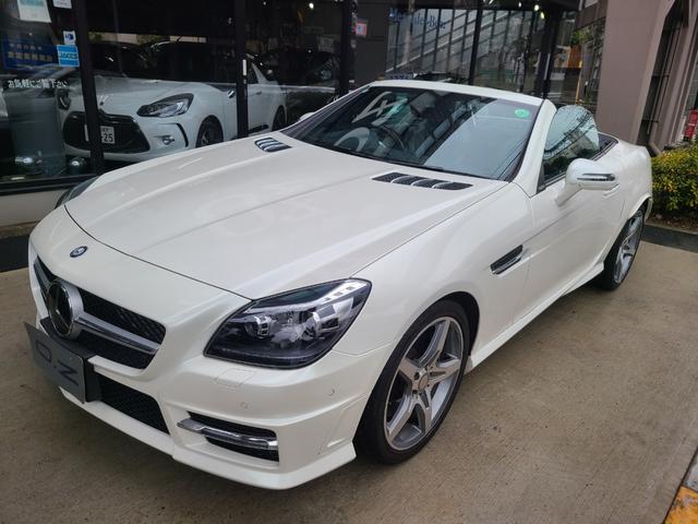 ＳＬＫ２００カーボンルックエディション　特別１０００台限定車　マジックスカイコントロールパノラミックサンルーフ　グリーンパイピング付ブラックナッパレザー　専用アルミ　ＡＭＧカーボンインパネ　レーダーセーフティＰＫＧ　１８インチ　ドラレコ