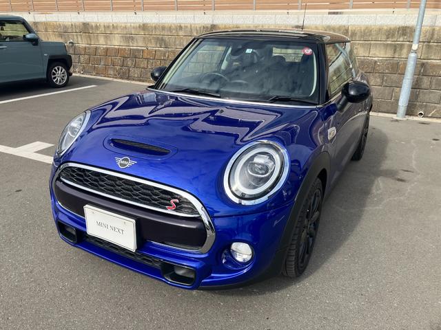 ＭＩＮＩ ＭＩＮＩ クーパーＳ　ＡＣＣ　衝突軽減ブレーキ　前車接近警告　禁煙車　ＬＥＤヘッドライト　ＨＤＤナビ　バックカメラ　ＥＴＣ２．０　ＭＴモード付ＡＴ　認定中古車