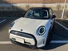 MINI クーパー プレミアムプラスパッケージクラシックトリム 禁煙車 ACC シートヒーター 衝突軽減ブレーキ 前車接近警告 アップルカープレイ 障害物センサー パーキングアシスト LEDヘッドライト MTモード付AT 中古車画像