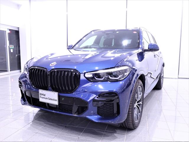 ｘＤｒｉｖｅ　４０ｄ　Ｍスポーツ　２０インチライトアロイホイール　ブラックメリノレザー　パノラマガラスサンルーフ　ヘッドアップディスプレイ　ハーマンカードンサラウンドシステム　アクティブクルーズコントロール　ソフトクローズドア