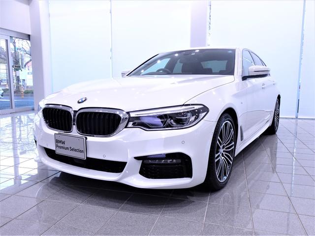 ５シリーズ ５３０ｉ　Ｍスポーツ　１９インチＭライトアロイホイール　コニャックダコタレザー　ヘッドアップディスプレイ　フロントサイドリヤカメラ　アクティブクルーズコントロール　ＴＶファンクション　パークディスタンスコントロール