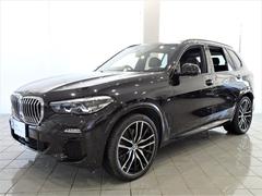 ＢＭＷ　Ｘ５　ｘＤｒｉｖｅ　３５ｄ　Ｍスポーツ　２２インチＭライトアロイホイール