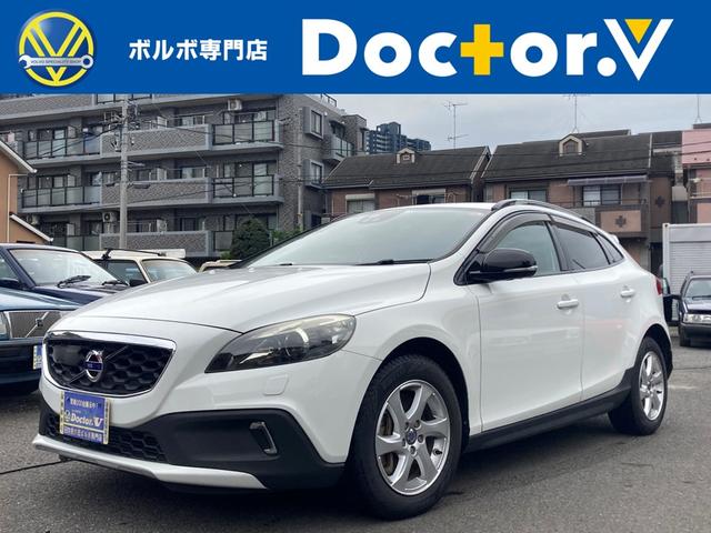 Ｖ４０(ボルボ) クロスカントリー　Ｔ５　ＡＷＤ　ブラック本革シート　ＡＣＣ　ブルートゥース対応　ナビ 中古車画像