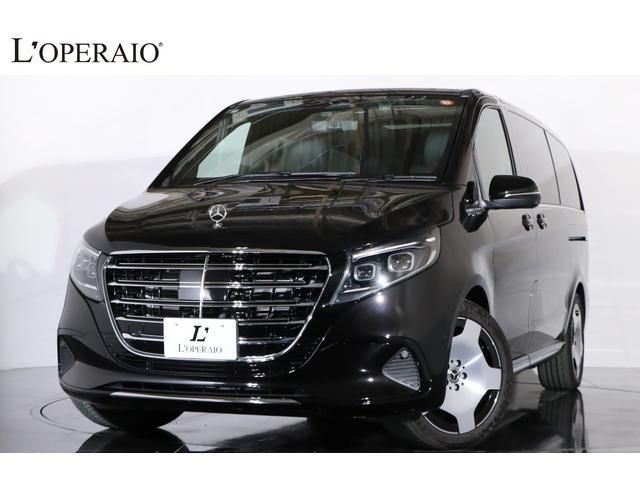 Ｖクラス(メルセデス・ベンツ) Ｖ２２０ｄエクスクルーシブロングプラチナスイート　１オーナー　現　行　型　パノラマルーフ　　エクスクルーシブグリル　アルミトリム　ステアリングヒーター　２列目エクスクルーシブシート　リアテーブル　フットレスト　ＭIntercoolerＲＯＣＵＴルーフライナー 中古車画像