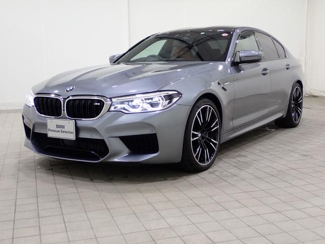 ＢＭＷ Ｍ５ Ｍ５　ブラウンレザーシート　シートエアコン　シートヒーター　純正ナビゲーション　３６０度カメラ　アクティブクルーズコントロール　電動トランクゲート