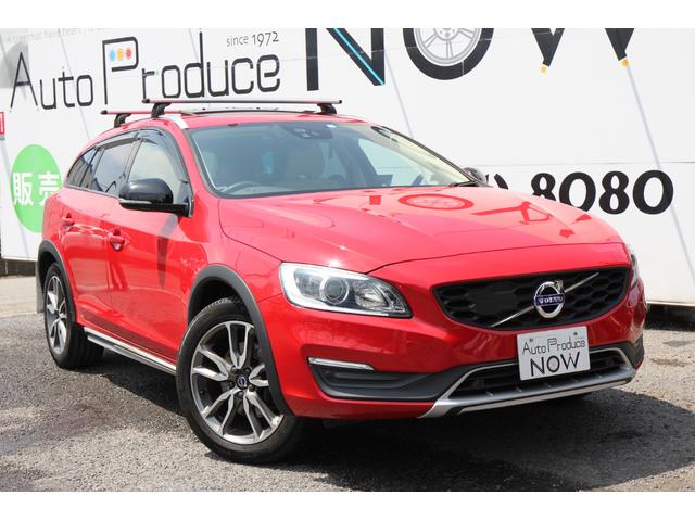 ボルボ Ｖ６０ クロスカントリー　Ｔ５　ＡＷＤ　ＳＥ　サンルーフ　ベージュレザーシート　２０１７年モデル　４ＷＤ　アダプティブクルーズコントロール　ドラレコ　禁煙車　インテリセーフ　ＢＬＩＳ　レーンアシスト　純正ＨＤＤナビ　フルセグテレビ　ＥＴＣ