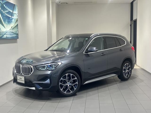 ＢＭＷ Ｘ１ ｘＤｒｉｖｅ　１８ｄ　ｘライン　１８ＡＷ　アクティブクルーズコントロール　オートトランク　バックカメラ　前後センサー　アンビエントライト　インテリジェントセーフティ　メモリー付電動シート　ＳＯＳコール　コンフォートアクセス