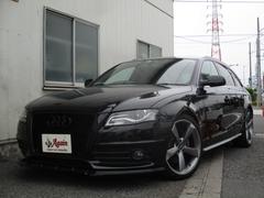 アウディ　Ａ４アバント　２．０ＴＦＳＩクワトロスポーツ　Ｓラインパッケージ　正規ディーラーターボ車　右Ｈ