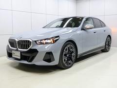 ＢＭＷ　５シリーズ　５２３ｉ　Ｍスポーツ　パノラマサンルーフ　サンプロテクション