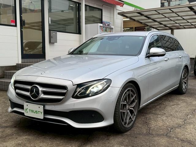 Ｅクラスステーションワゴン(メルセデス・ベンツ) Ｅ２００　ステーションワゴン　アバンギャルド　純正１９インチＡＷ　ハーフレザーシート　ＨＤＤナビ　フルセグＴＶ　３６０°カメラ　ＬＥＤヘッドライト　シートヒーター　メモリーパワーシート　レーダーセーフティＰＫＧ　パワーバックドア 中古車画像