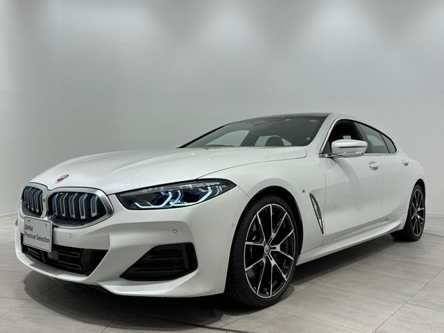 ＢＭＷ ８４０ｉ　グランクーペ　エクスクルーシブ　Ｍスポーツ　タルトゥーフォ革ＦクライメートシートＭスポーツブレーキ／デフソフトクローズドアパノラマルーフレーザーライトＤアシストプロパークアシスト＋ＴＶ純正２０ＡＷ