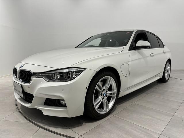 ＢＭＷ ３シリーズ ３３０ｅ　Ｍスポーツアイパフォーマンス　ワンオーナーＦパワーシート／シートヒーターコンフォートアクセスリヤカメラ前後ＰＤＣＬＥＤヘッドライトＤアシストレーンチェンジワーニングＡＣＣパークアシスト社外地デジＴＶ純正１８ＡＷ