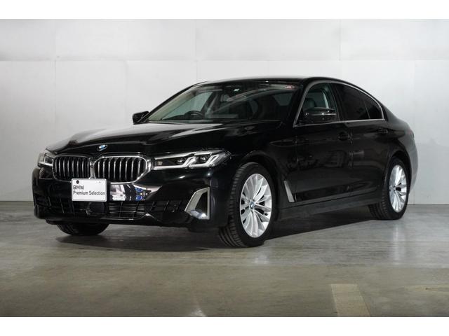 ＢＭＷ ５シリーズ ５２３ｉラグジュアリー　ＢＭＷ認定中古車　２０２１年モデル　ブラック・レザーシート　シートヒーター　衝突軽減ブレーキ　車線逸脱警告　アクティブ・クルーズ・コントロール（ＡＣＣ）１８インチ・アロイホイール　スマートキー