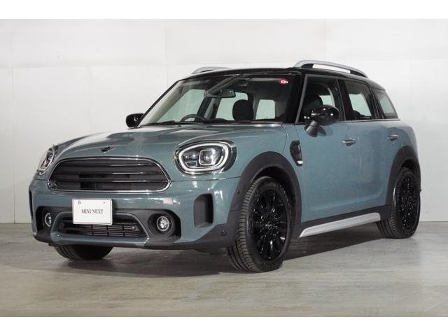 ＭＩＮＩ クーパーＤ　クロスオーバー　ＭＩＮＩ認定中古車　２０２１年モデル　ペッパー・パッケージ　前後バンパーセンサー　バックカメラ　タッチ式・ナビゲーション　１８インチ・アロイホイール　ブラックルーフ＆ミラーキャップ　スマートキー（1枚目）