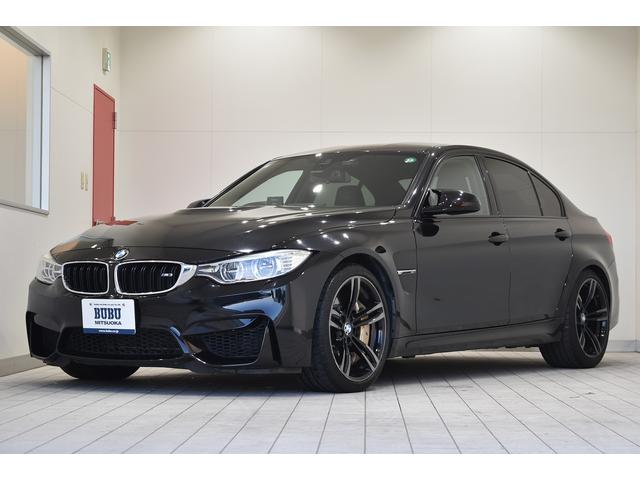 Ｍ３　ワンオーナー車　ハーマンカードンサウンド　１９インチアルミホイール　インテリジェントセーフティ　リアビューカメラ　車線逸脱警報　シートヒーター　地デジ