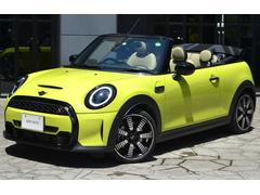 ＭＩＮＩ　ＭＩＮＩ　クーパーＳコンバチブルプレミプラスＰエセンシルトリム　認定中古車　ワンオーナー　Ｙｏｕｒｓソフトトップ