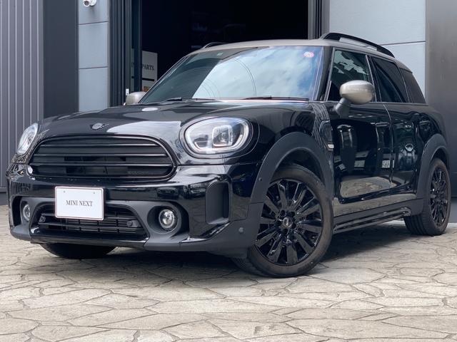 ＭＩＮＩ(ミニ) クーパーＤ　クロスオーバー・シャドー・エディション　認定中古車　特別仕様シャドーエディション　専用ボンネットストライプ・サイドスカットル・スカッフプレート　Ａカープレイ　ワイヤレス充電 中古車画像