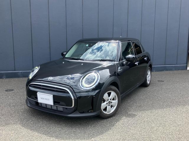 ＭＩＮＩ クーパーＤプレミアムプラスパッケージクラシックトリム　正規認定中古車　保証整備付　ＥＴＣ　ドラレコ　バックカメラ　衝突被害軽減ブレーキ　アイドリングストップ　障害物センサー　車線逸脱防止支援システム　クルーズコントロール　ＬＥＤヘッドライト（1枚目）